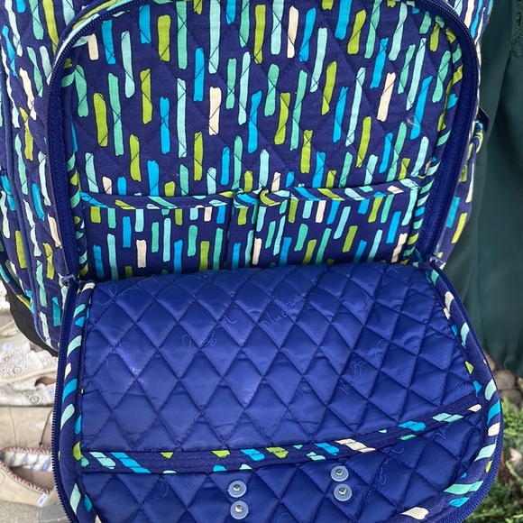 Vera Bradley backpack in great condition! - Picture 2 of 3